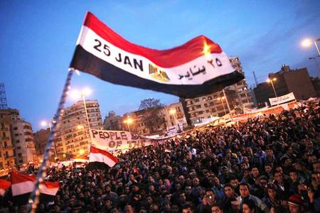 الخميس  اجازة رسمية للعاملين بالقطاع العام والخاص  بمناسبة اعياد ثورة 25 يناير وعيد الشرطة 